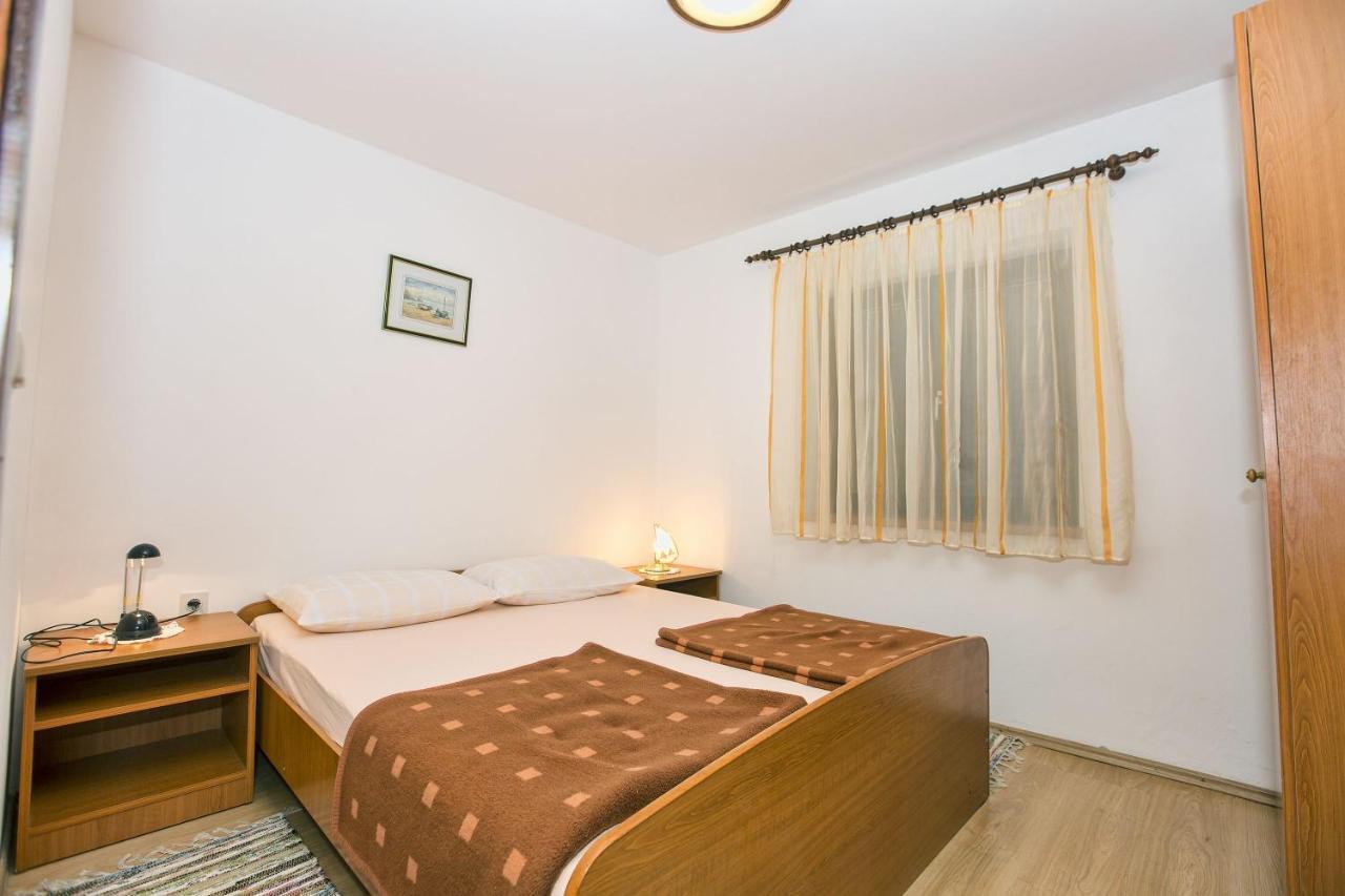 Apartmani Marijana Cesarica Esterno foto