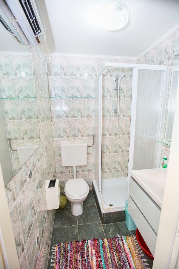 Apartmani Marijana Cesarica Esterno foto