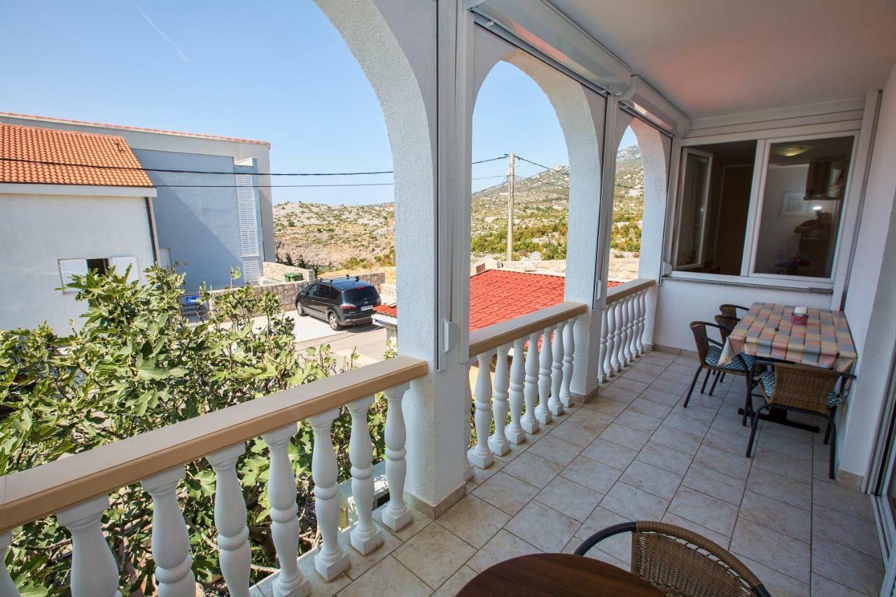 Apartmani Marijana Cesarica Esterno foto